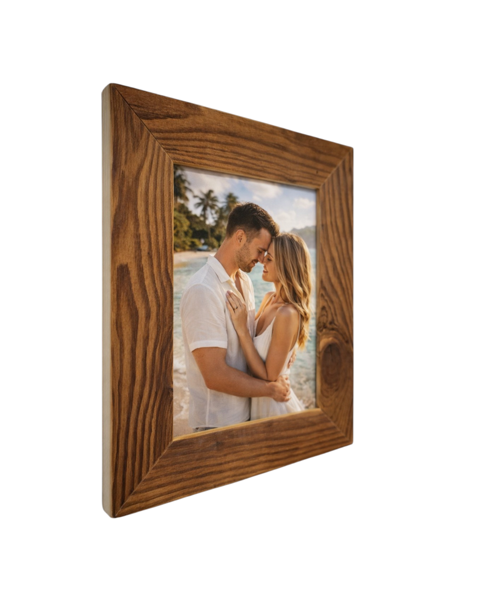 Seitenansicht eines Bilderrahmen aus Altholz für das Fotoformat 13x18cm.