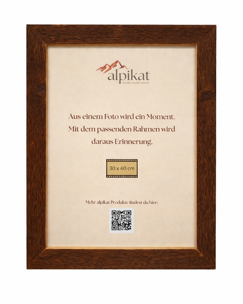 Handgefertigter, rustikaler Altholzbilderrahmen für das Fotoformat 30x40cm. 