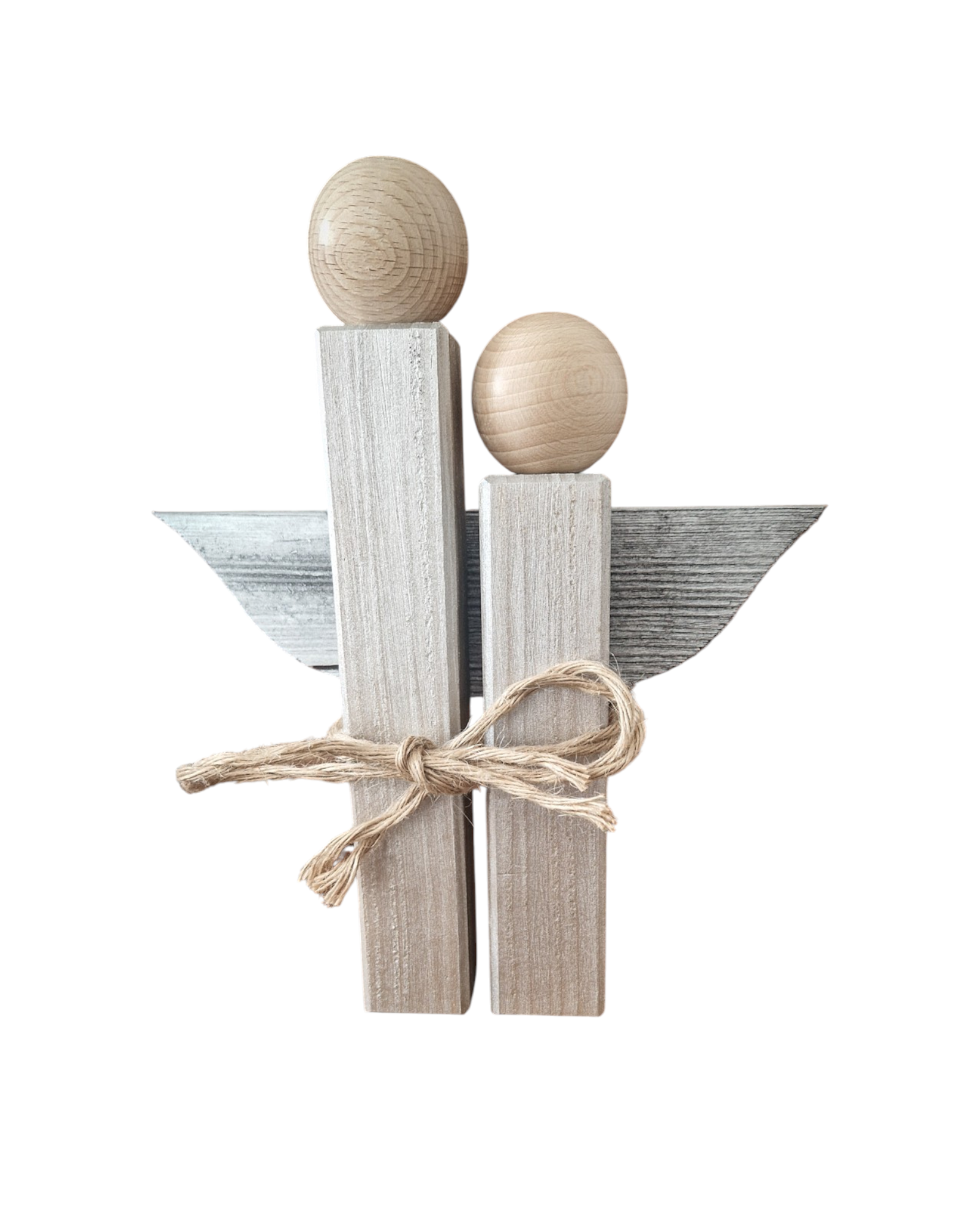 Weißlich lackierter Holzengel mit Schleife und Holzkugel als Kopf. 